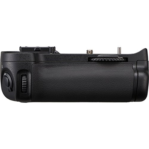 Nikon MB-D11 Multifunktions-Batterieteil für Nikon D7000